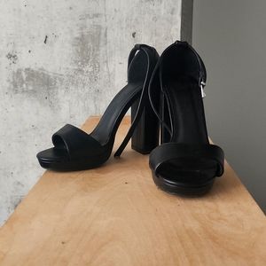 Heels - Size 7/8